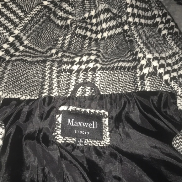 Jacket - Picture 3 of 4